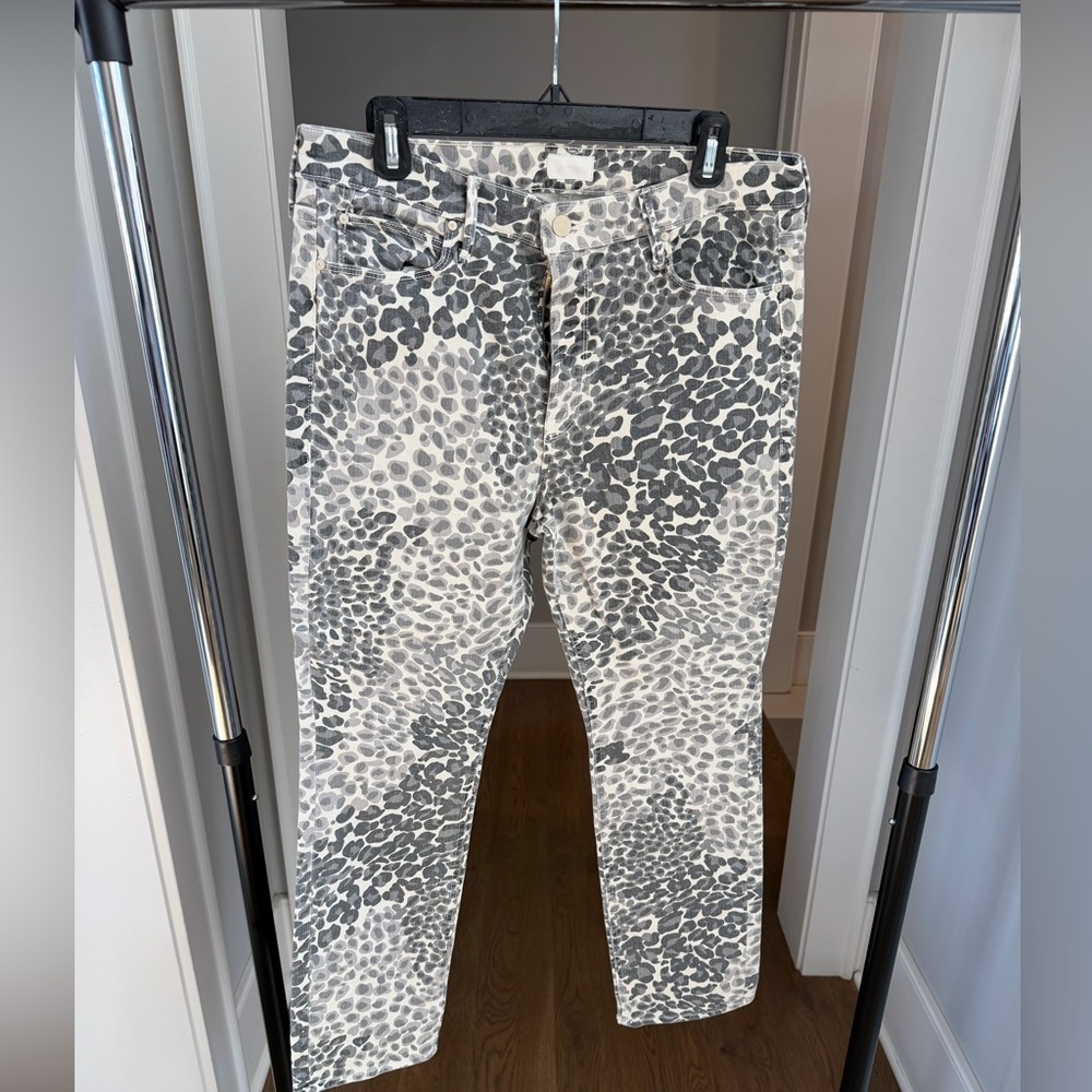 MOTHER Women's Straight Leg Jeans in Gray and White Leopard Print
